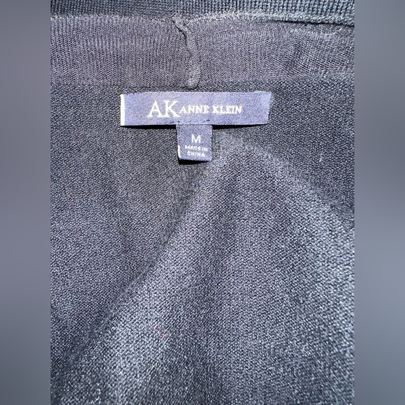 Anne Klein sweater, size M. Good condition. - Picture 5 of 5